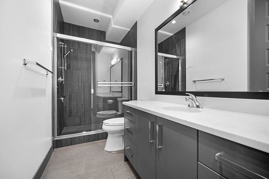 7493 Gatineau Place Vancouver, BC - 14