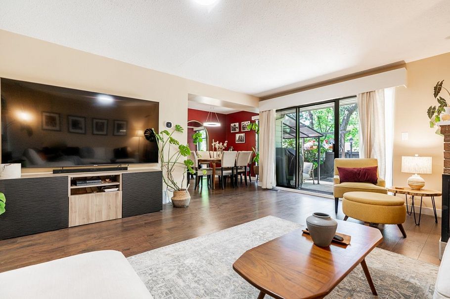 11 3350 Rosemont Drive Vancouver, BC - 5