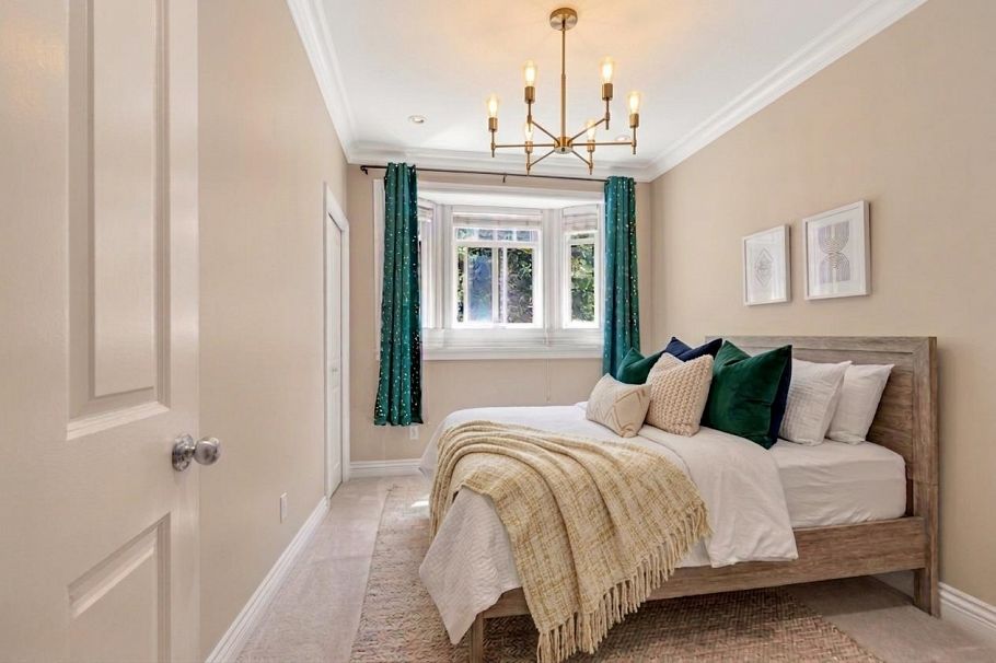 295 W 63rd Avenue Vancouver, BC - 10