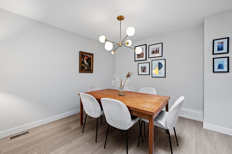 3381 Flagstaff Place Vancouver, BC - 25