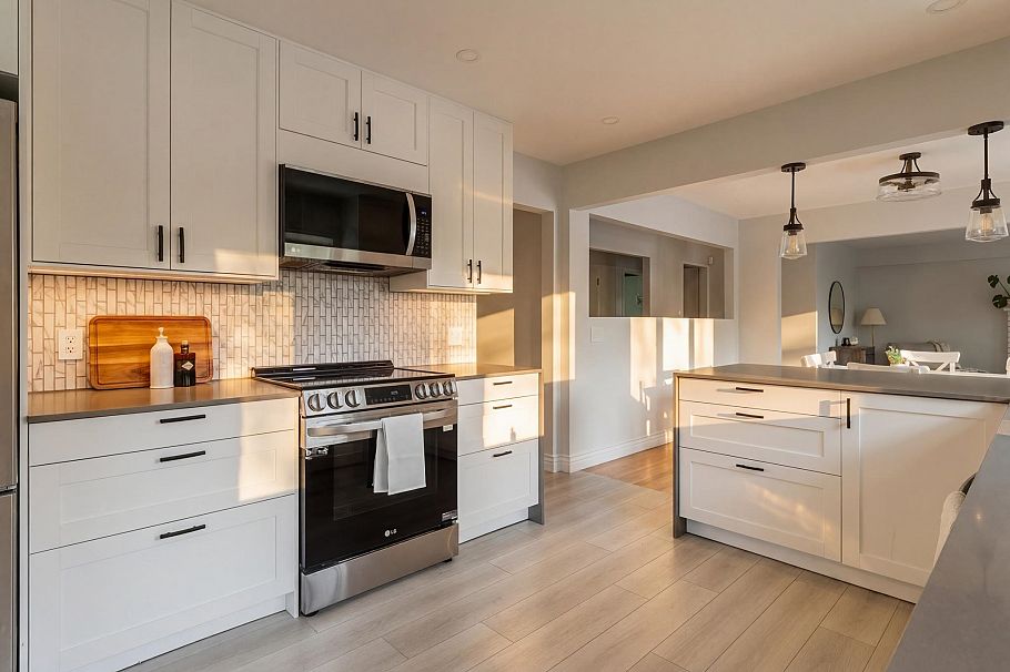 1438 Mcnair Drive North Vancouver, BC - 12