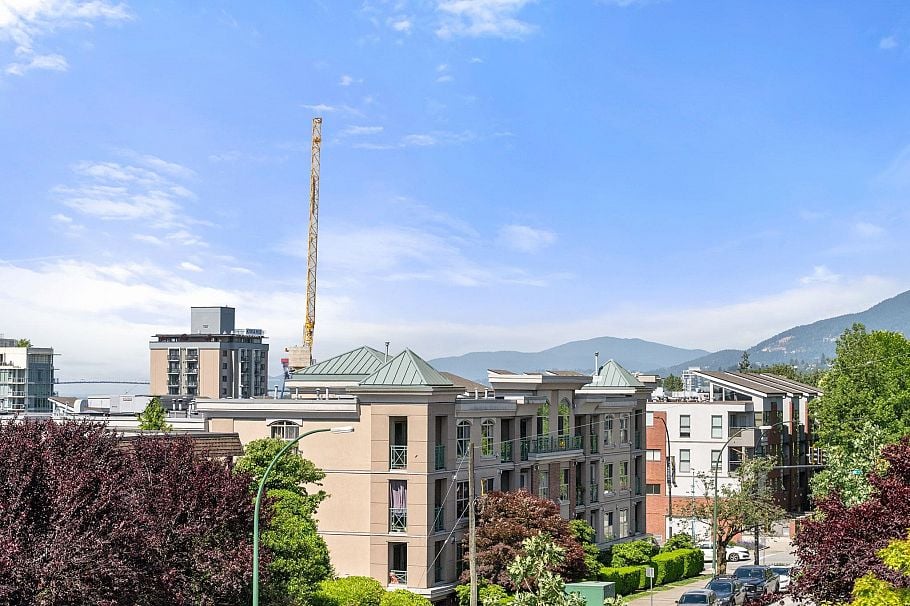 302 140 E 4th Street North Vancouver, BC - 29
