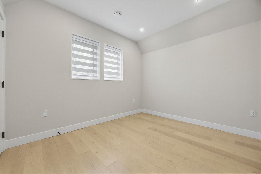 2170 Adanac Street Vancouver, BC - 19