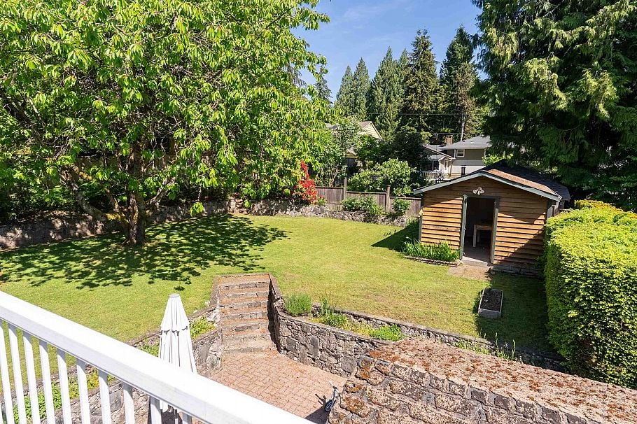 646 E Windsor Road North Vancouver, BC - 23