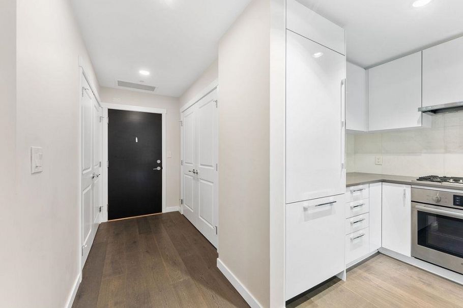 1107 3487 Binning Road Vancouver, BC - 5