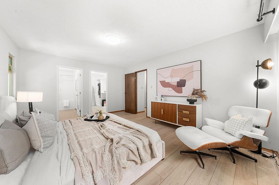 2297 Bowser Avenue North Vancouver, BC - 26