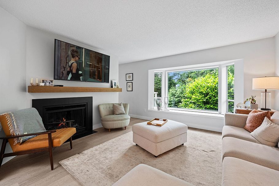 3381 Flagstaff Place Vancouver, BC - 5