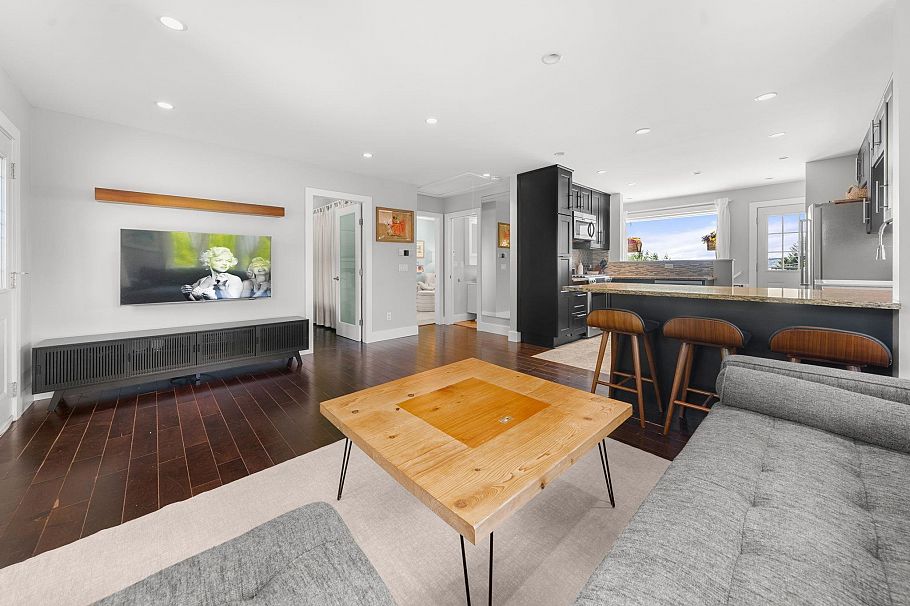 803 Calverhall Street North Vancouver, BC - 5
