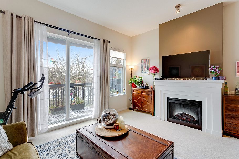 774 Orwell Street North Vancouver, BC - 2