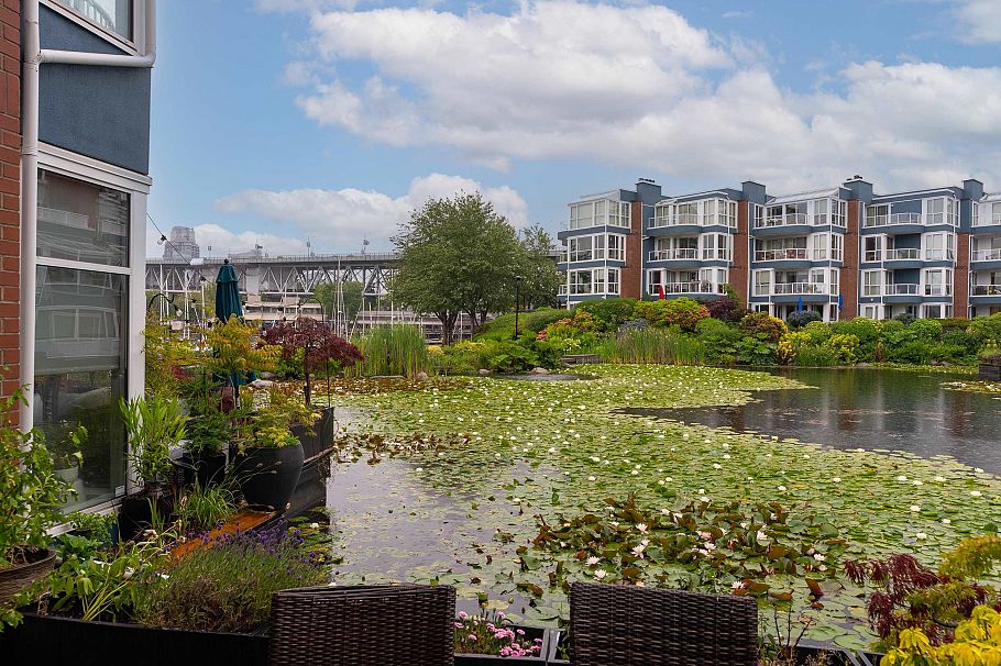 1596 Island Park Walk Vancouver, BC - 2