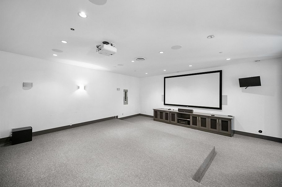 7493 Gatineau Place Vancouver, BC - 33