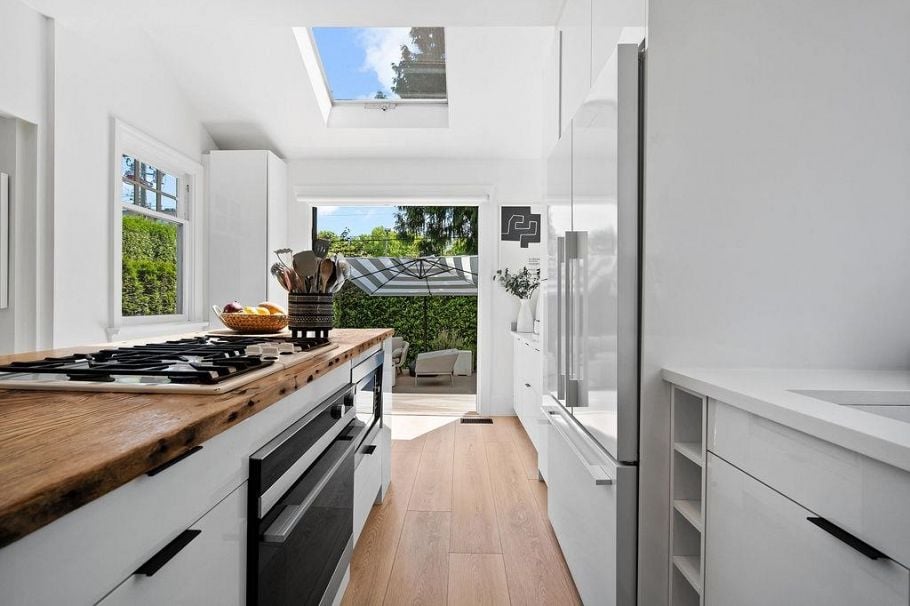 3392 W 8th Avenue Vancouver, BC - 11