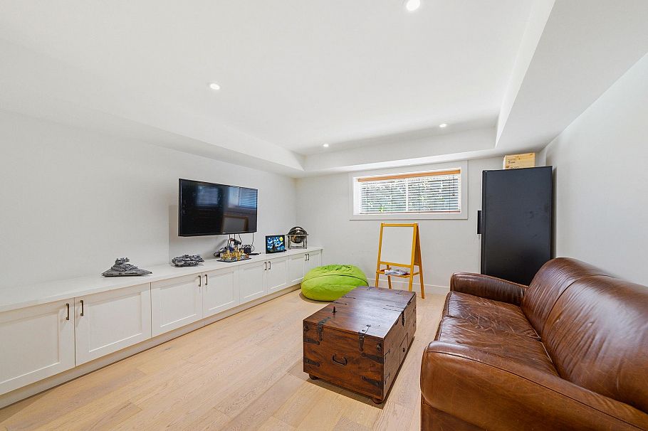 5222 Sarita Avenue North Vancouver, BC - 26