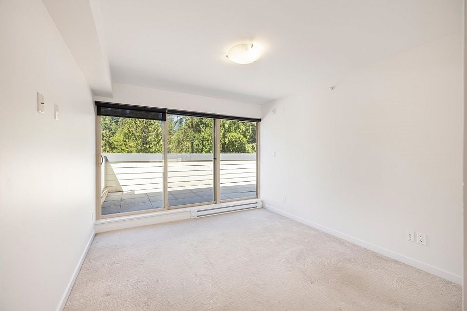 PH2 2832 Capilano Road North Vancouver, BC - 29
