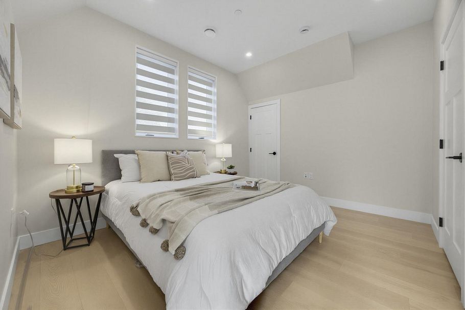 2170 Adanac Street Vancouver, BC - 14