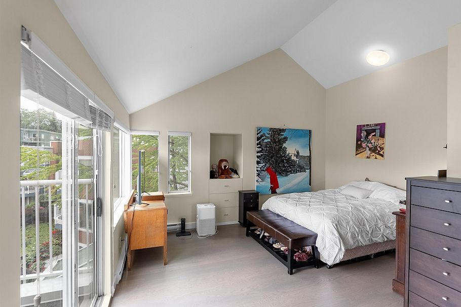 1596 Island Park Walk Vancouver, BC - 9
