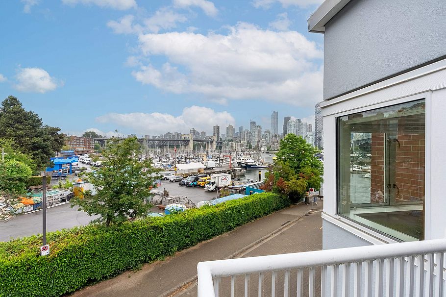 1596 Island Park Walk Vancouver, BC - 22