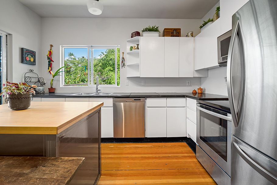 2497 Wall Street Vancouver, BC - 14
