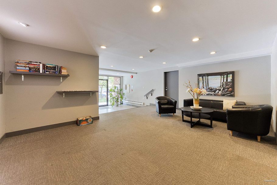 205 330 W 2nd Street North Vancouver, BC - 22