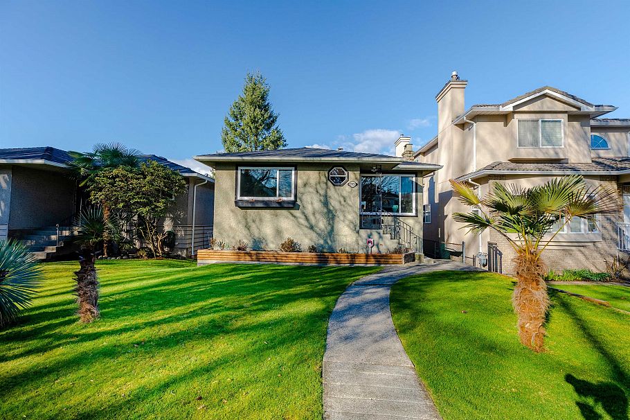 2951 Venables Street Vancouver, BC - 26