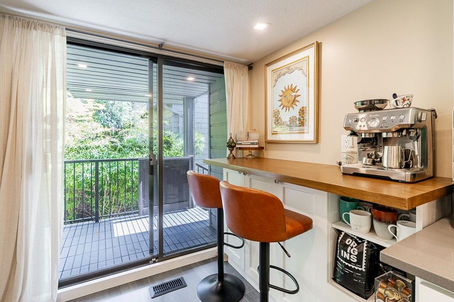 11 3350 Rosemont Drive Vancouver, BC - 12