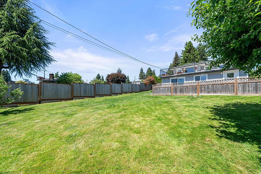 803 Calverhall Street North Vancouver, BC - 29