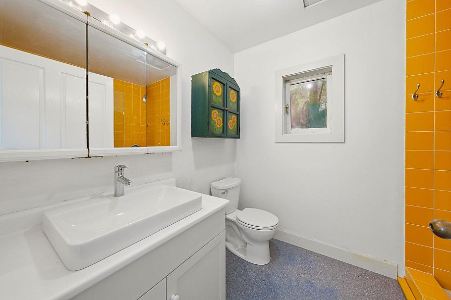 1620 E 20th Avenue Vancouver, BC - 22