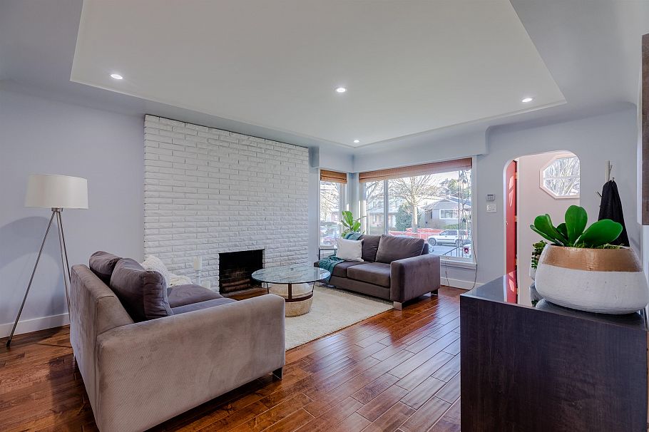 2951 Venables Street Vancouver, BC - 1