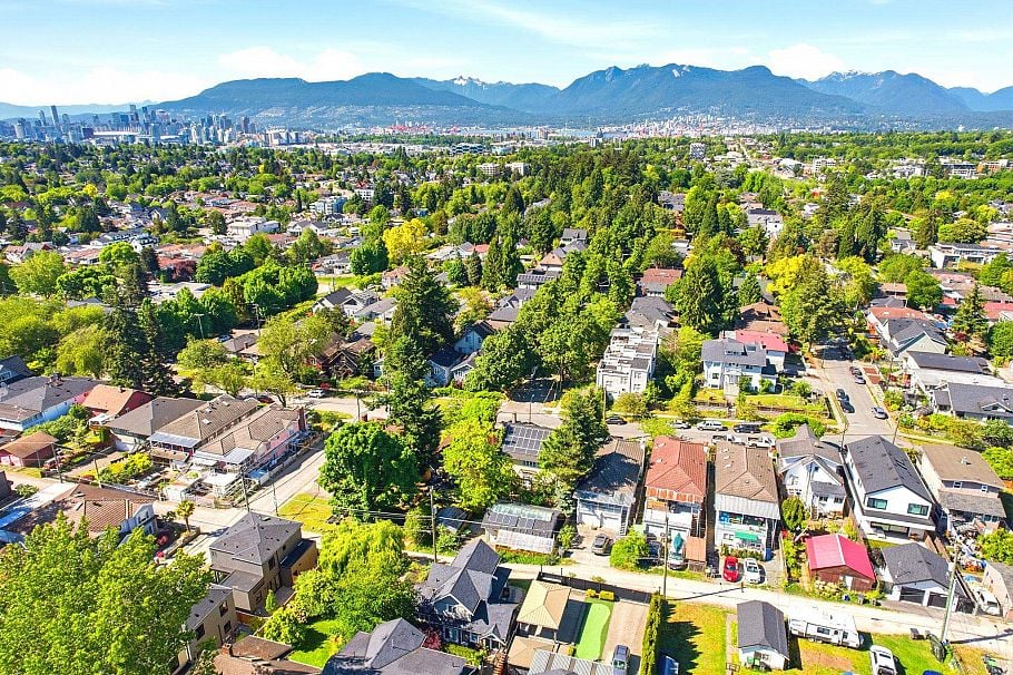 1620 E 20th Avenue Vancouver, BC - 25