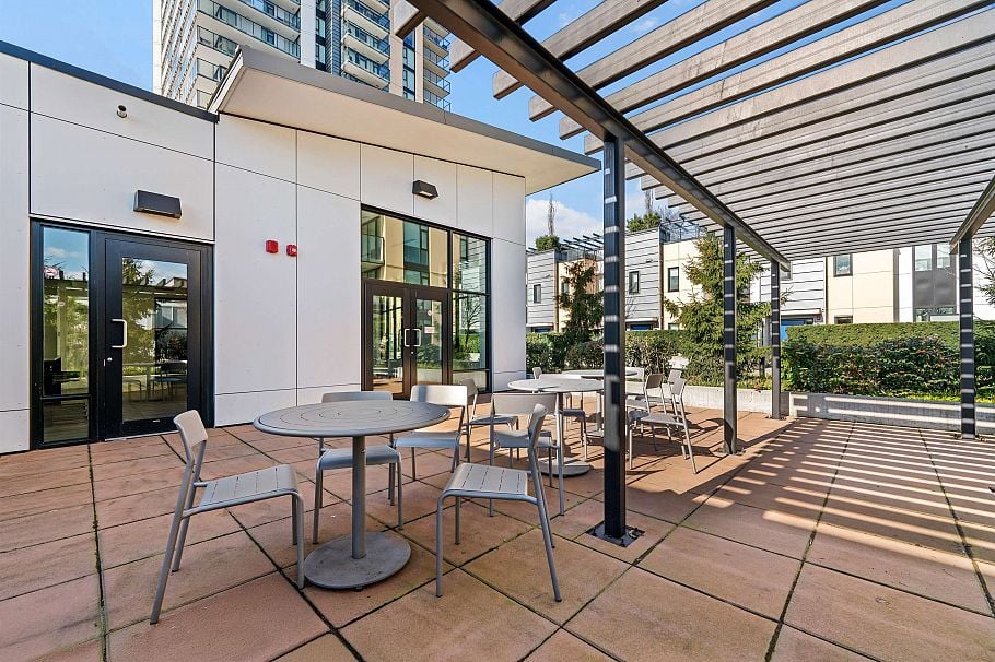 807 1401 Hunter Street North Vancouver, BC - 39