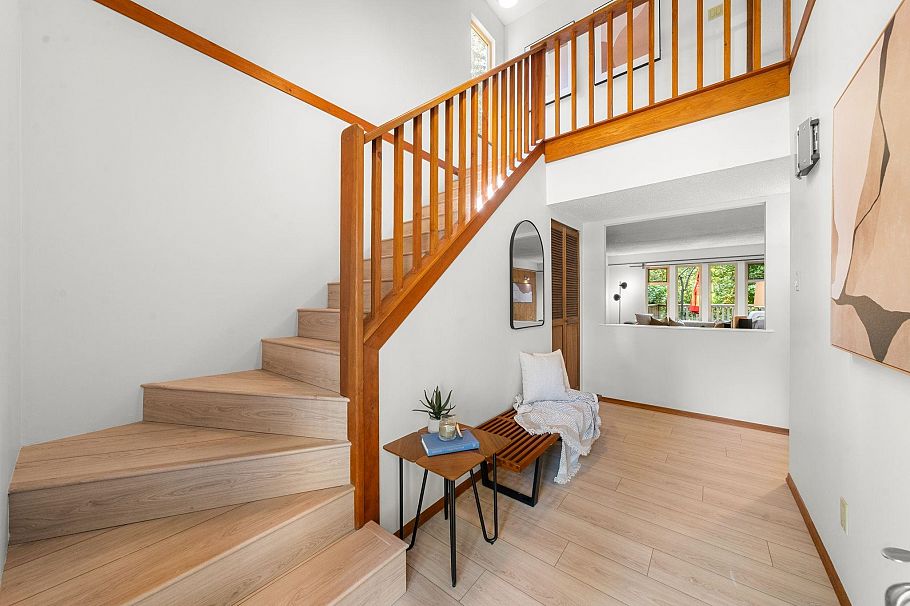 2297 Bowser Avenue North Vancouver, BC - 24