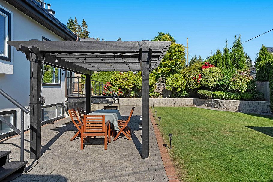 917 Wavertree Road North Vancouver, BC - 40
