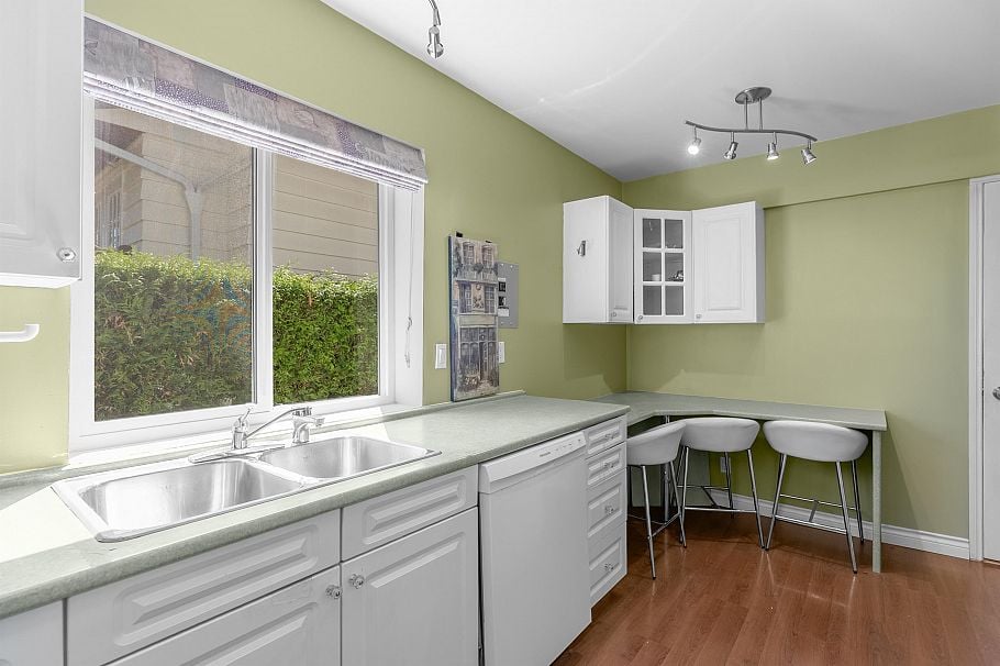 646 E Windsor Road North Vancouver, BC - 26