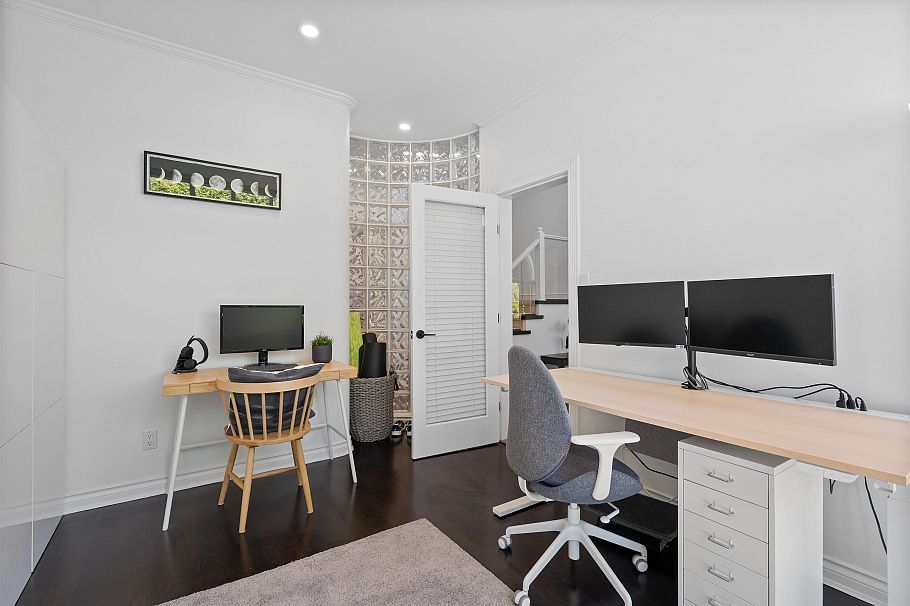 917 Wavertree Road North Vancouver, BC - 21