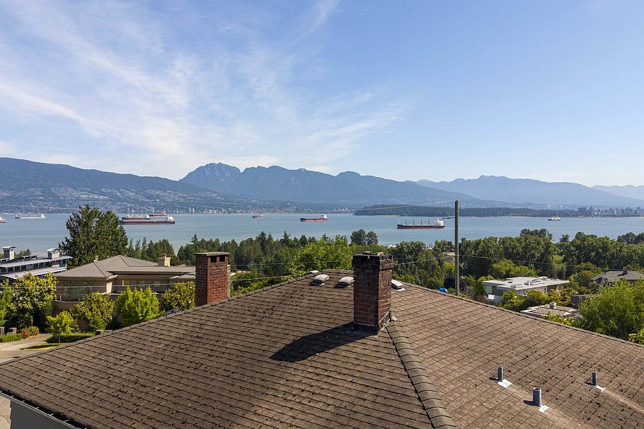 4514 Bellevue Drive Vancouver, BC - 34