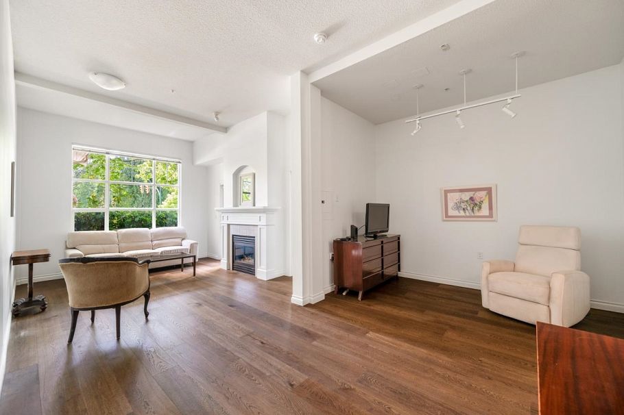 113 960 Lynn Valley Road Vancouver, BC - 9