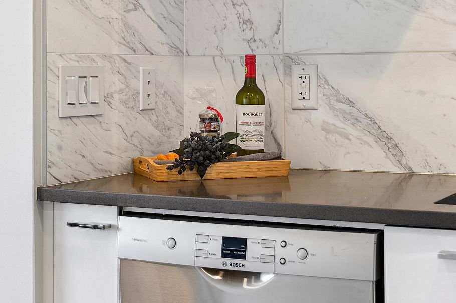 305 3281 E Kent Avenue North Vancouver, BC - 14