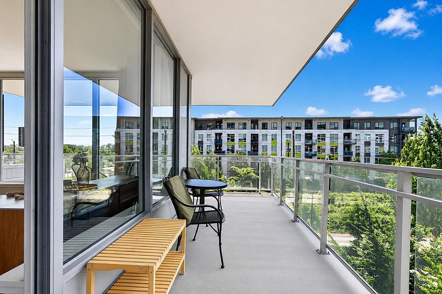 305 3281 E Kent Avenue North Vancouver, BC - 24