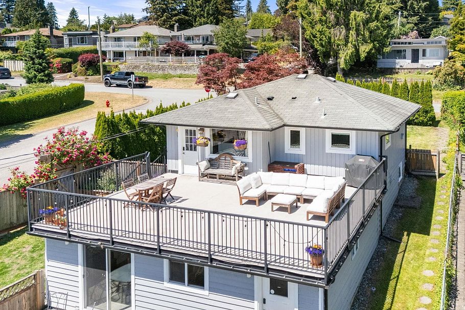 803 Calverhall Street North Vancouver, BC - 26