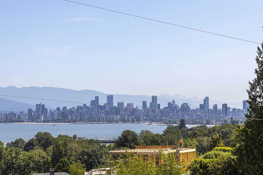 4514 Bellevue Drive Vancouver, BC - 23