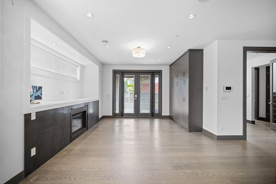7493 Gatineau Place Vancouver, BC - 12