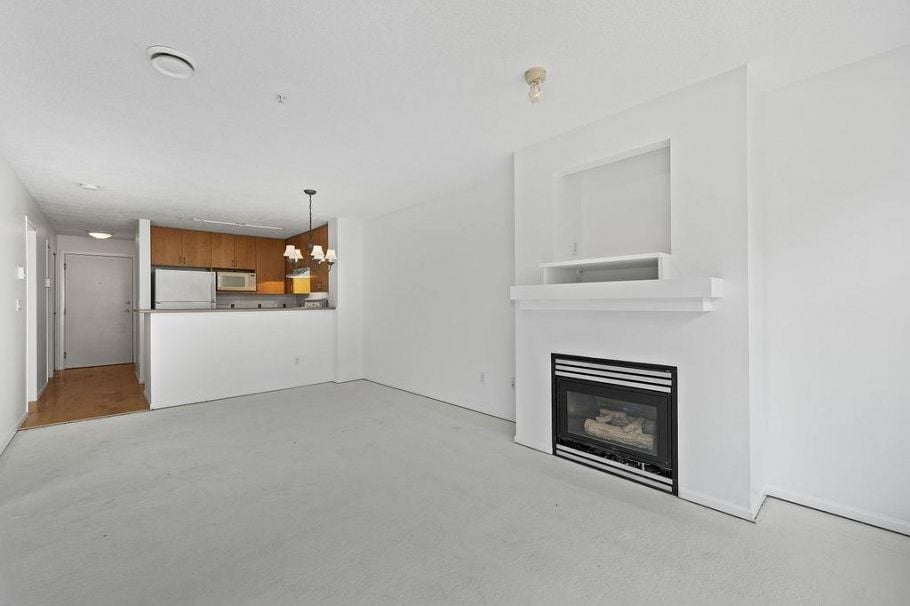 306 124 W 3rd Street North Vancouver, BC - 18