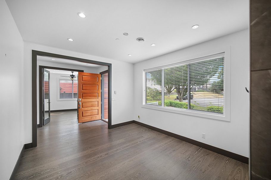 7493 Gatineau Place Vancouver, BC - 4