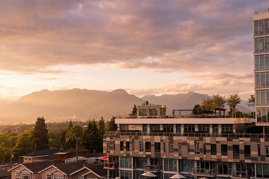 608 2435 Kingsway Vancouver, BC - 1
