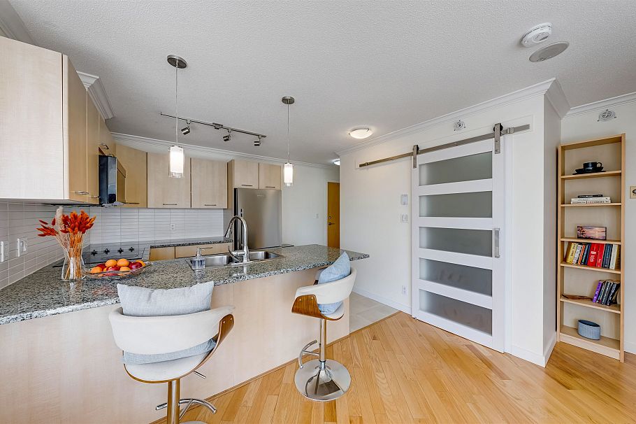 2206 1199 Seymour Street Vancouver, BC - 17