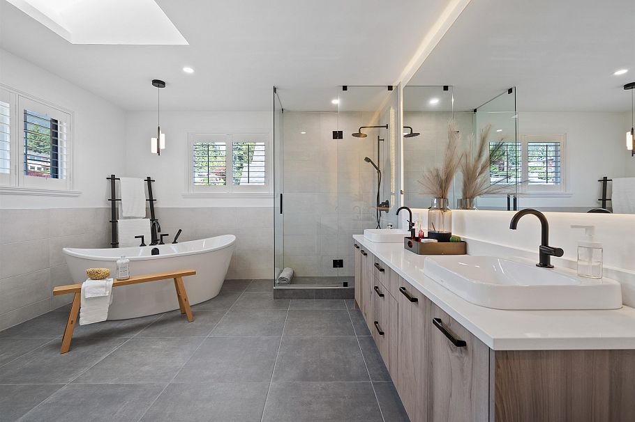 917 Wavertree Road North Vancouver, BC - 25