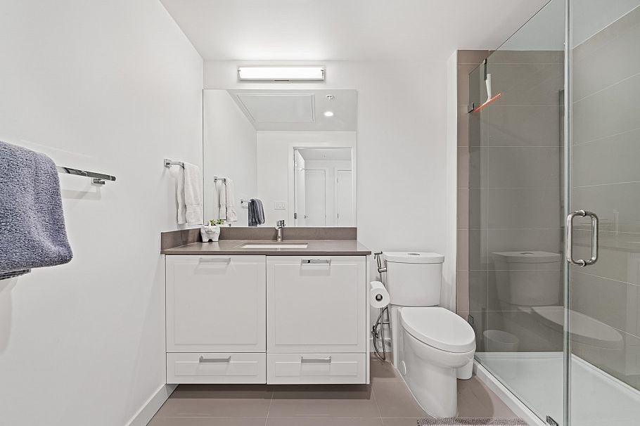 807 1401 Hunter Street North Vancouver, BC - 6