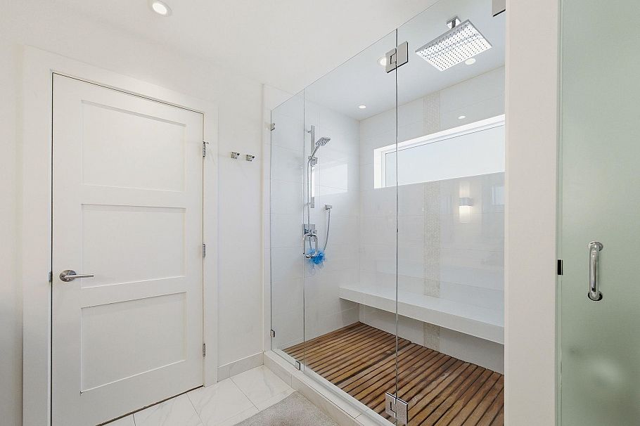 5222 Sarita Avenue North Vancouver, BC - 23