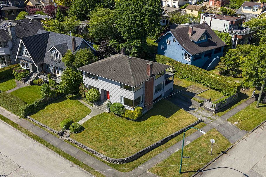 4514 Bellevue Drive Vancouver, BC - 26