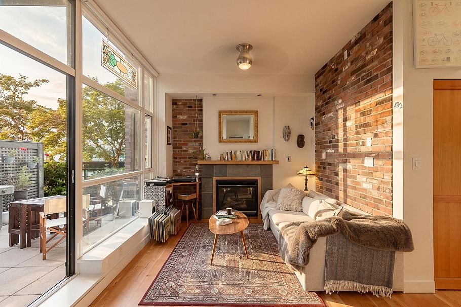 218 2515 Ontario Street Vancouver, BC - 1